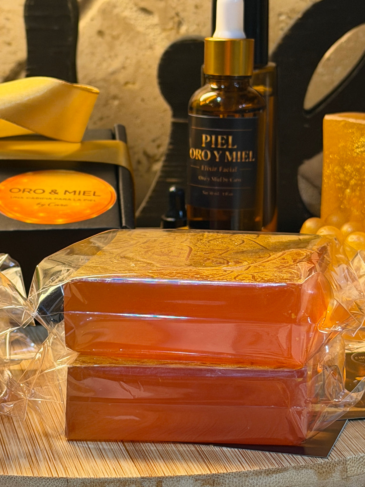 Caricia de cúrcuma con miel glaseada de oro ✨